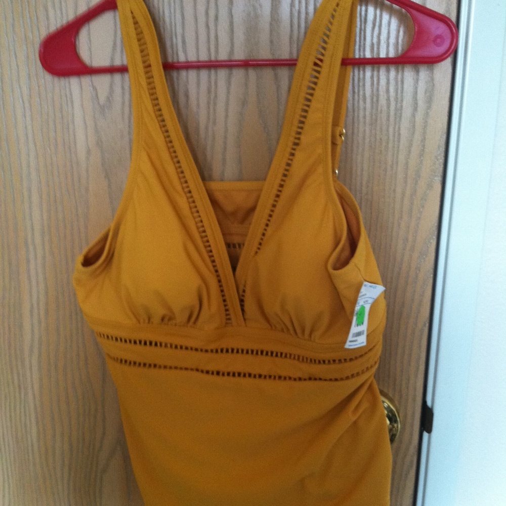 (XMAS) (NWT) Ladder Tankini Top
